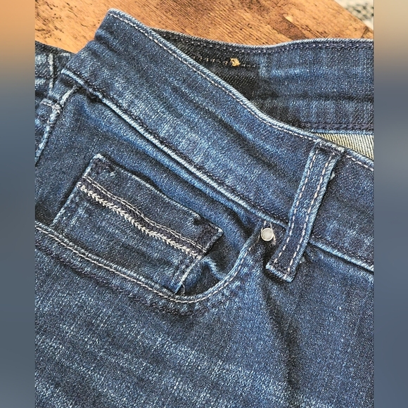 Levis Mid Rise Skinny 30x30 - Picture 5 of 7